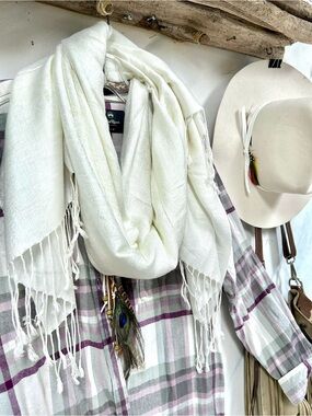 Silk blend pashmina boho scarf/wrap w country prairie shabby chic vibe